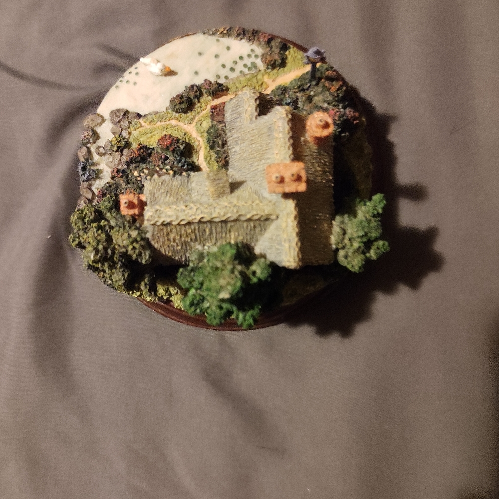 Vintage Thomas Kinkade Memories of Home Collection EVERETT'S COTTAGE lights up - Picture 8 of 8